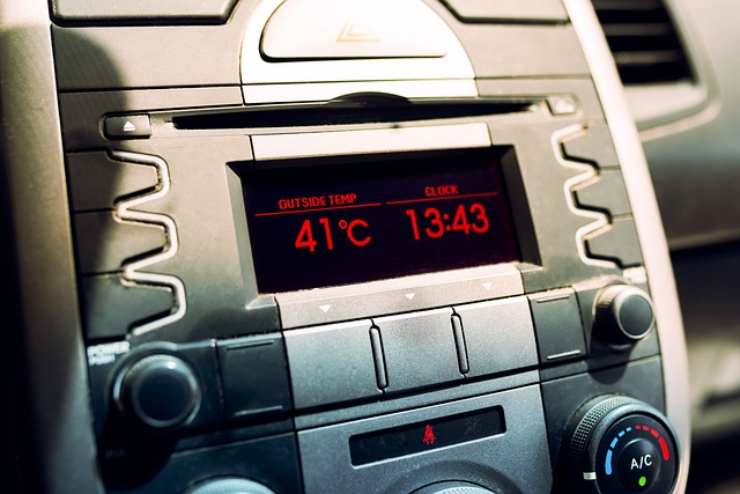 Quali gas si usano per il climatizzatore auto ricarica