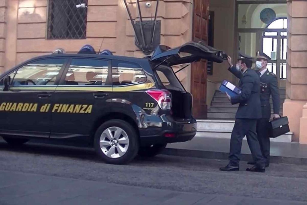 Maxi-retata Della Guardia Di Finanza: Appassionati Increduli, C'entra ...